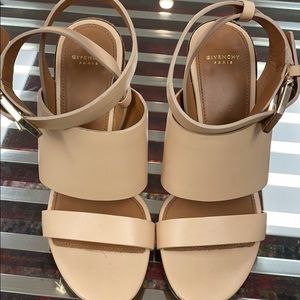 Givenchy nude block heel